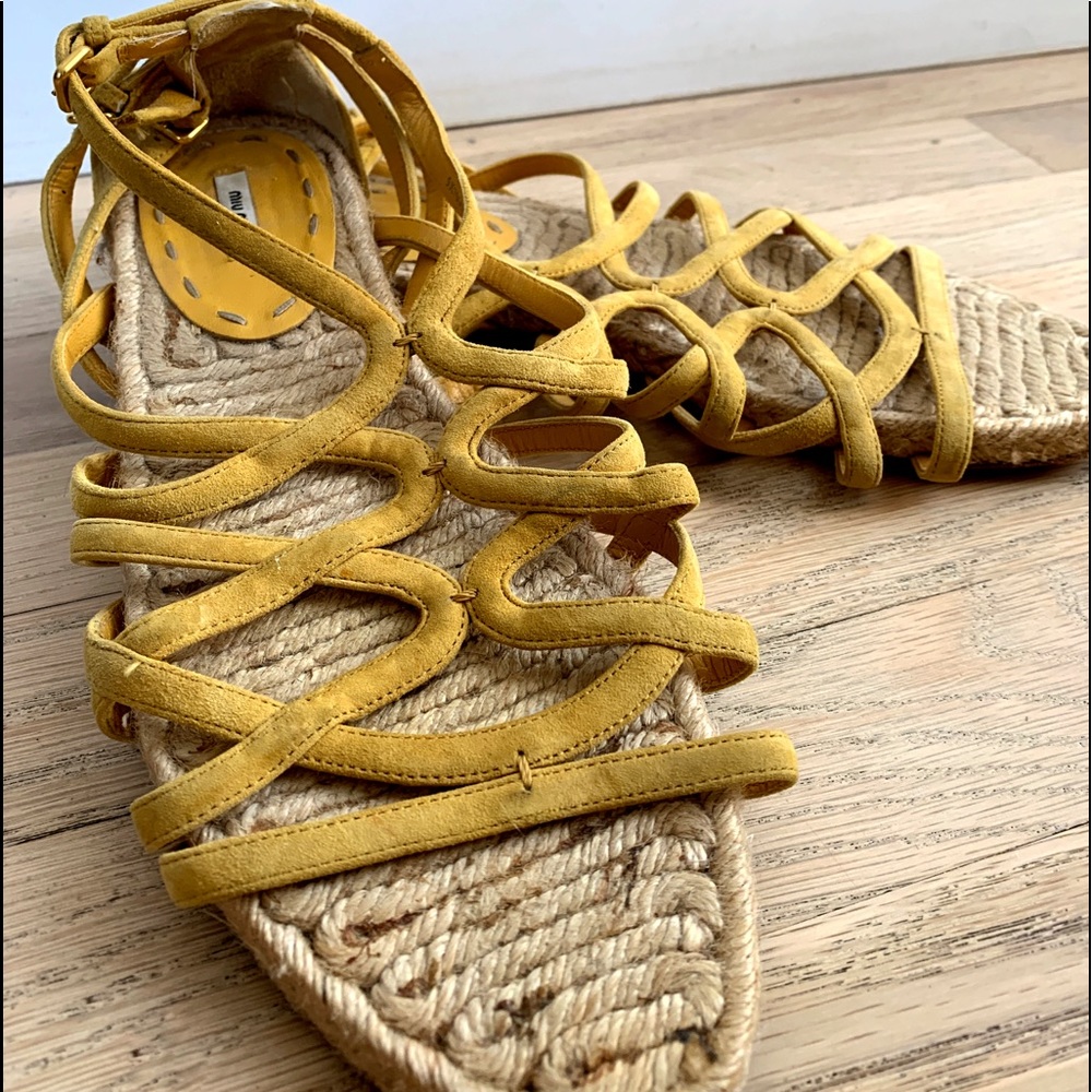 Yellow Miu Miu suede sandales!